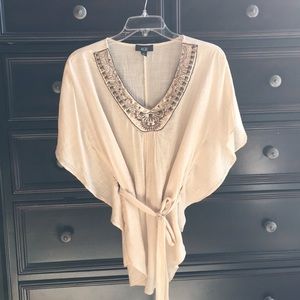 Embellished blouse, short sleeve with tie waist.